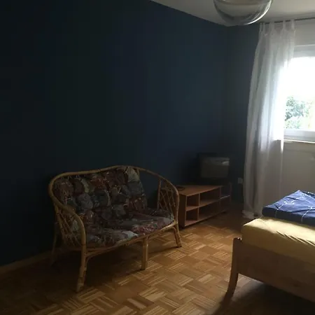 Проживание в семье Fewo V13 *